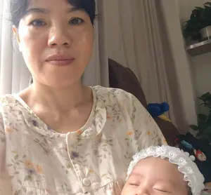 客户好评：阿姨专业细心，日常指导照顾宝宝